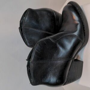 Børn Black Booties, Sz 6.5
